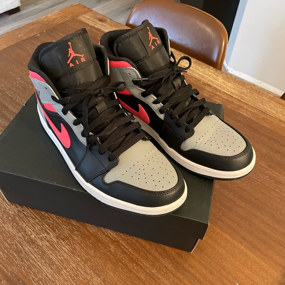 Air Jordan 1 Mids Nike